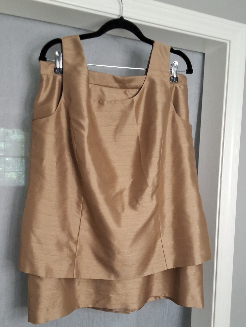 Kasper Satin Tank And Skirt Set in Warm Gold